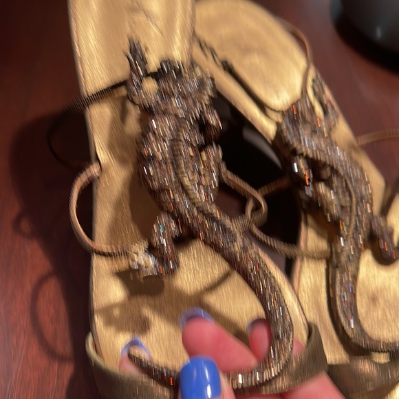 Giuseppe Zanotti heels with metal and Rhinestone articulated gecko on the front. - Picture 7 of 11